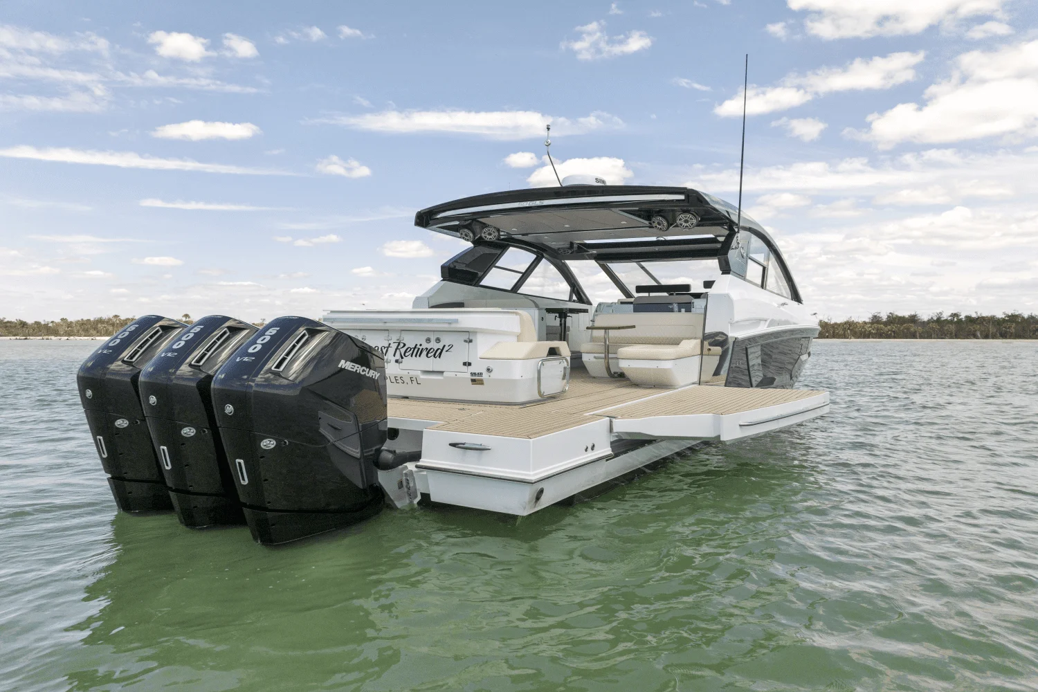 2023 Cruisers Yachts
                                                             50 GLS Image Thumbnail #8