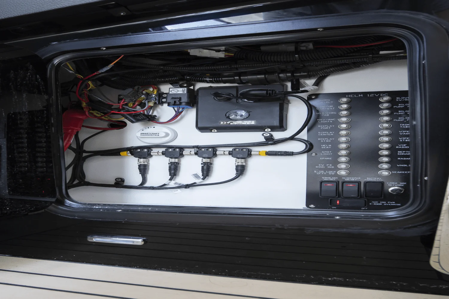 2023 Cruisers Yachts
                                                             50 GLS Image Thumbnail #66