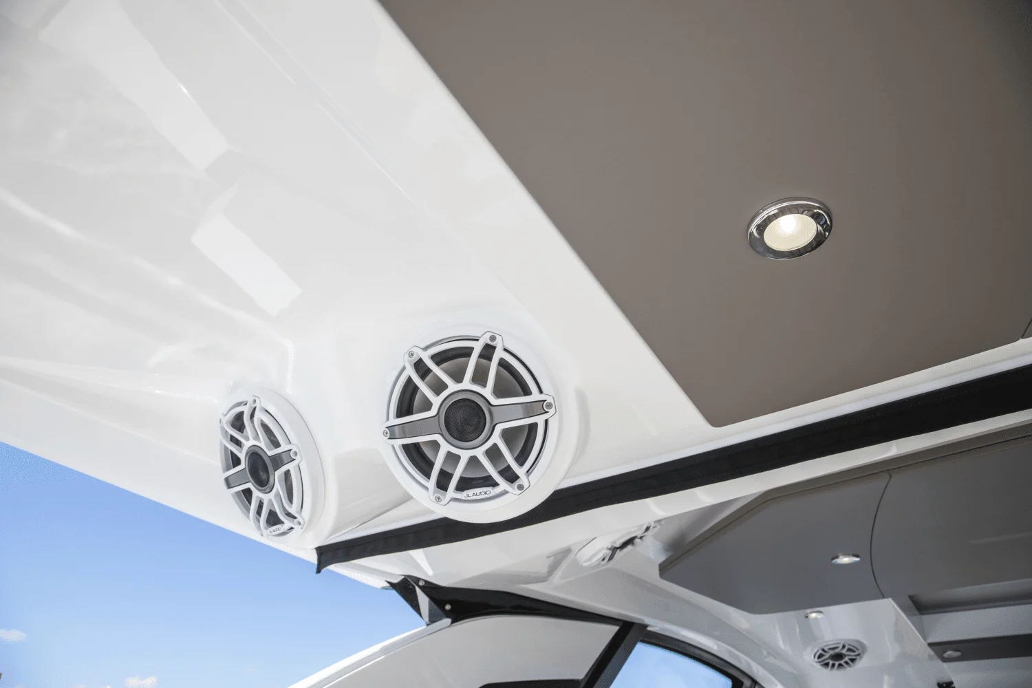 2023 Cruisers Yachts
                                                             50 GLS Image Thumbnail #53