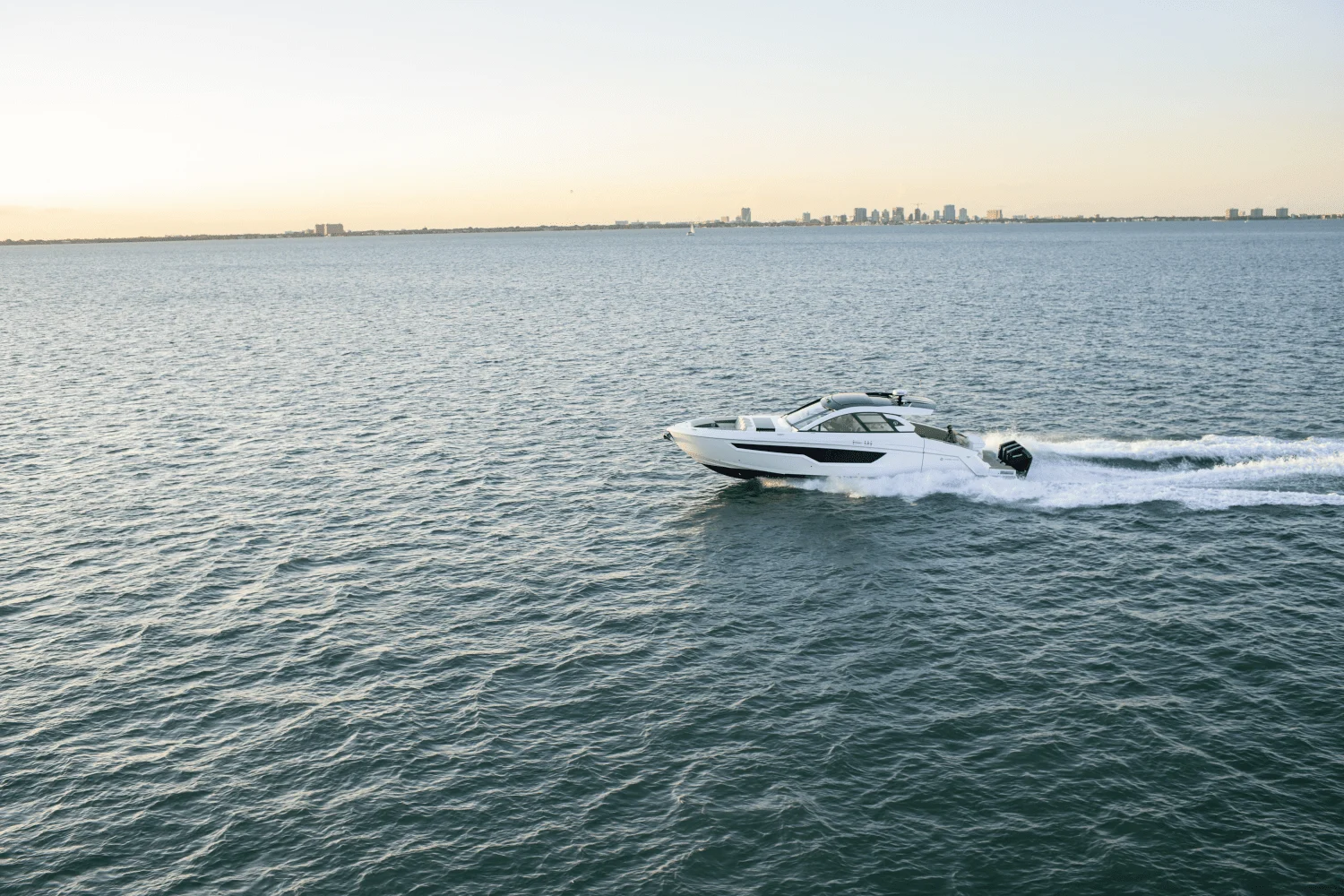 2023 Cruisers Yachts
                                                             50 GLS Image Thumbnail #34