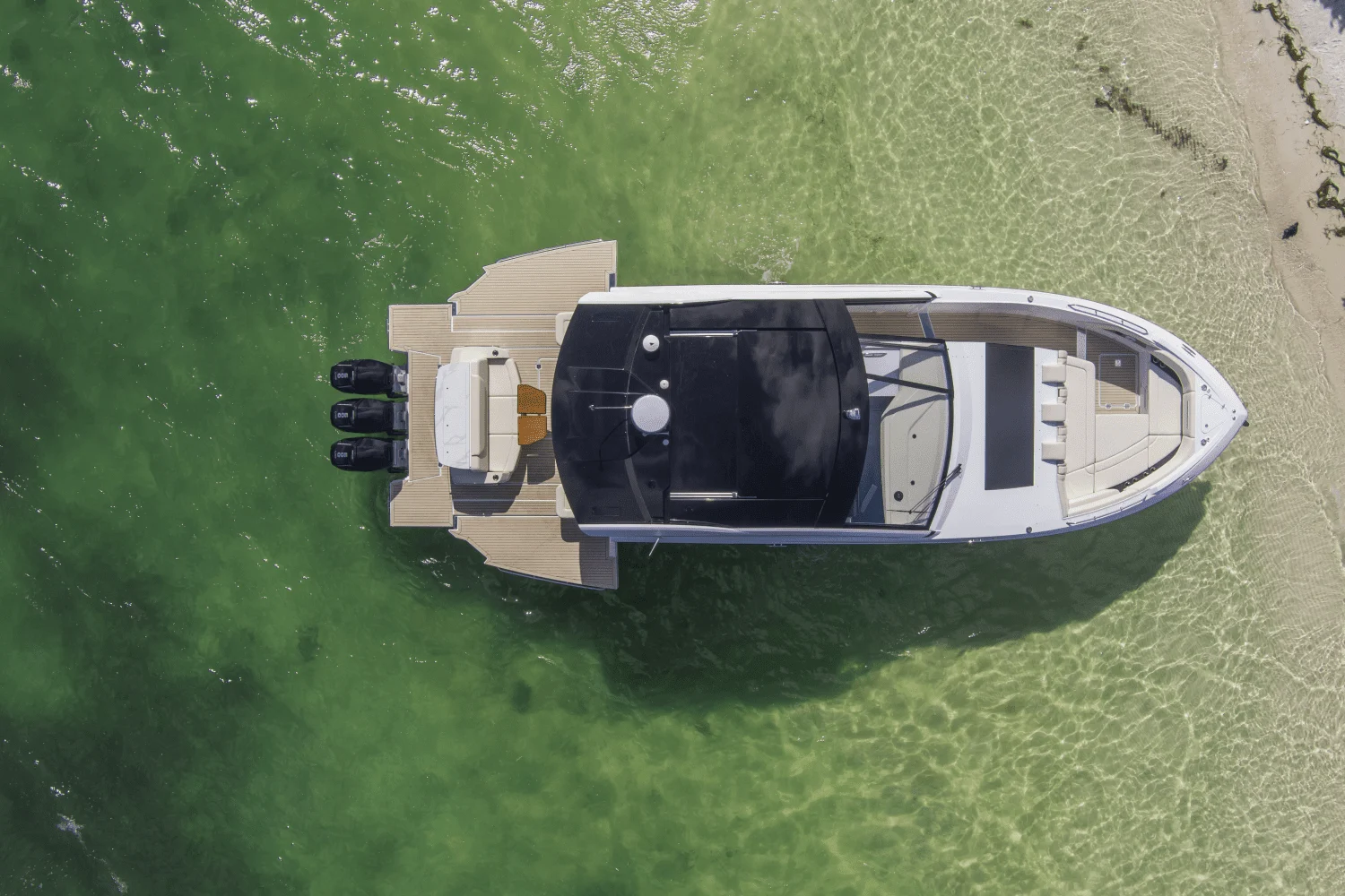 2023 Cruisers Yachts
                                                             50 GLS Image Thumbnail #9
