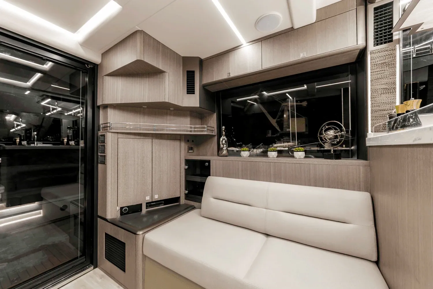 2026 Galeon 440 FLY Image Thumbnail #55