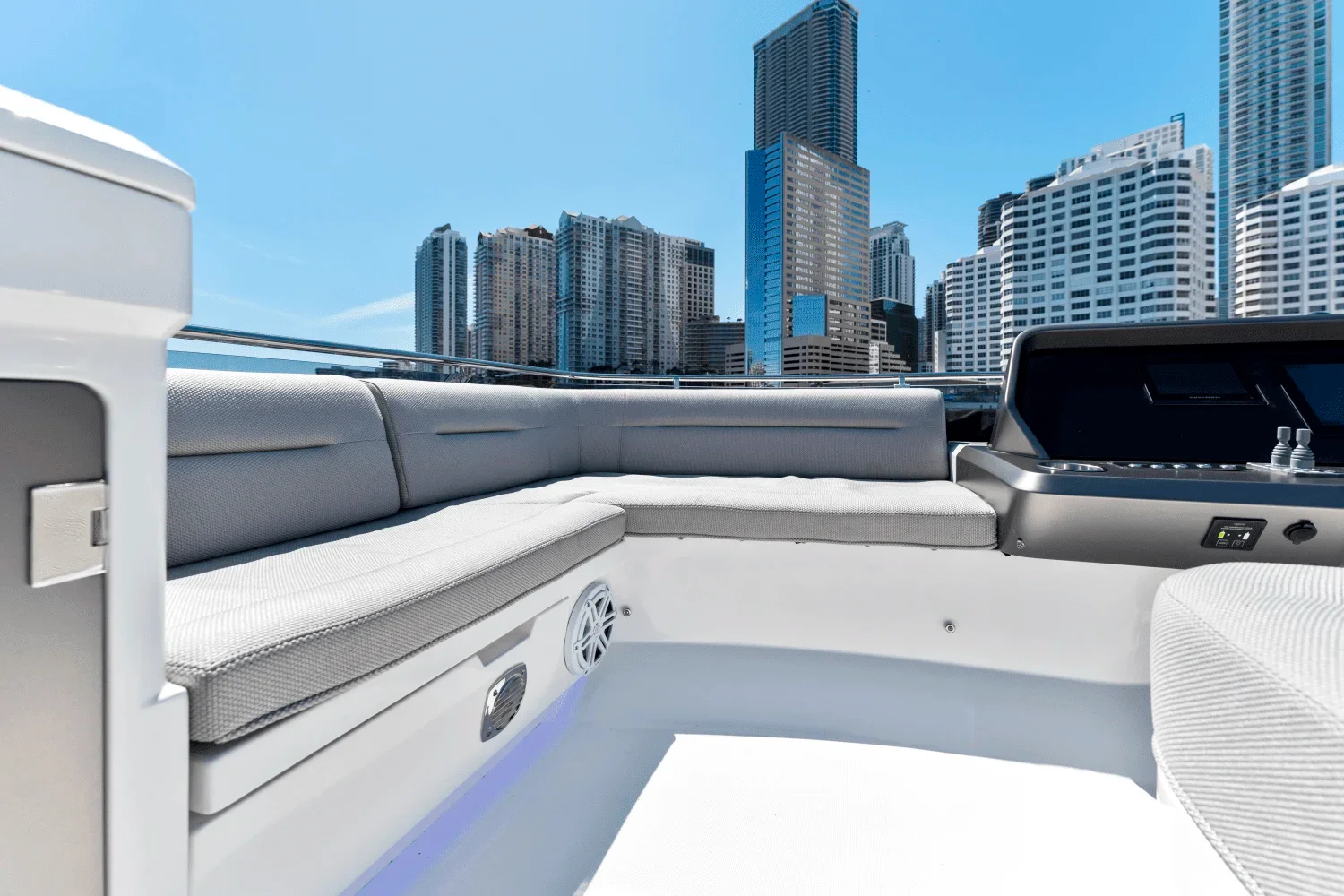 2026 Galeon 440 FLY Image Thumbnail #24