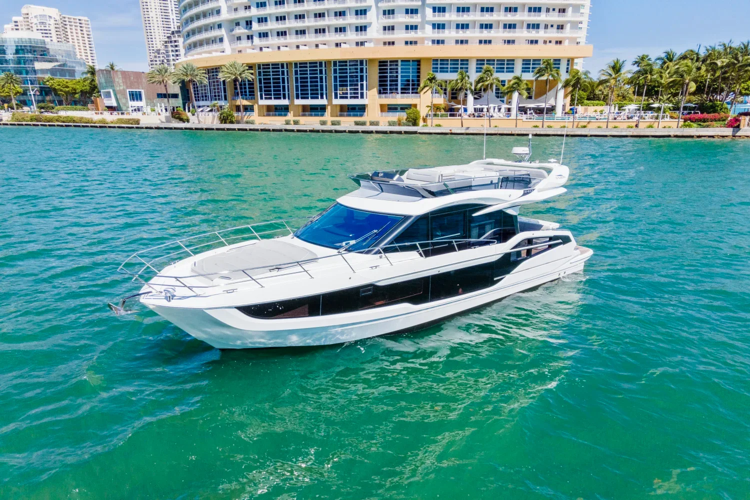 2026 Galeon 440 FLY Image Thumbnail #1