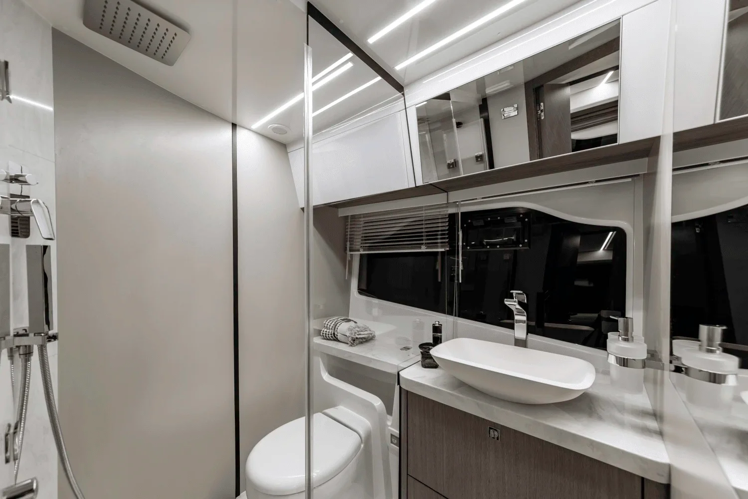 2026 Galeon 440 FLY Image Thumbnail #67