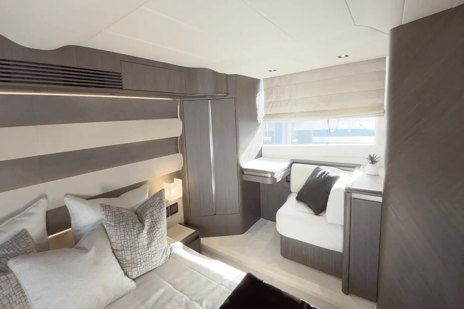 2026 Galeon 560 FLY Image Thumbnail #44