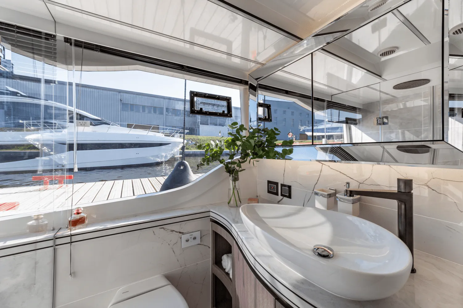 2026 Galeon 560 FLY Image Thumbnail #30