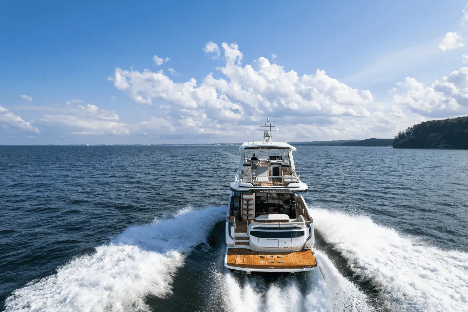 2026 Galeon 560 FLY Image Thumbnail #12