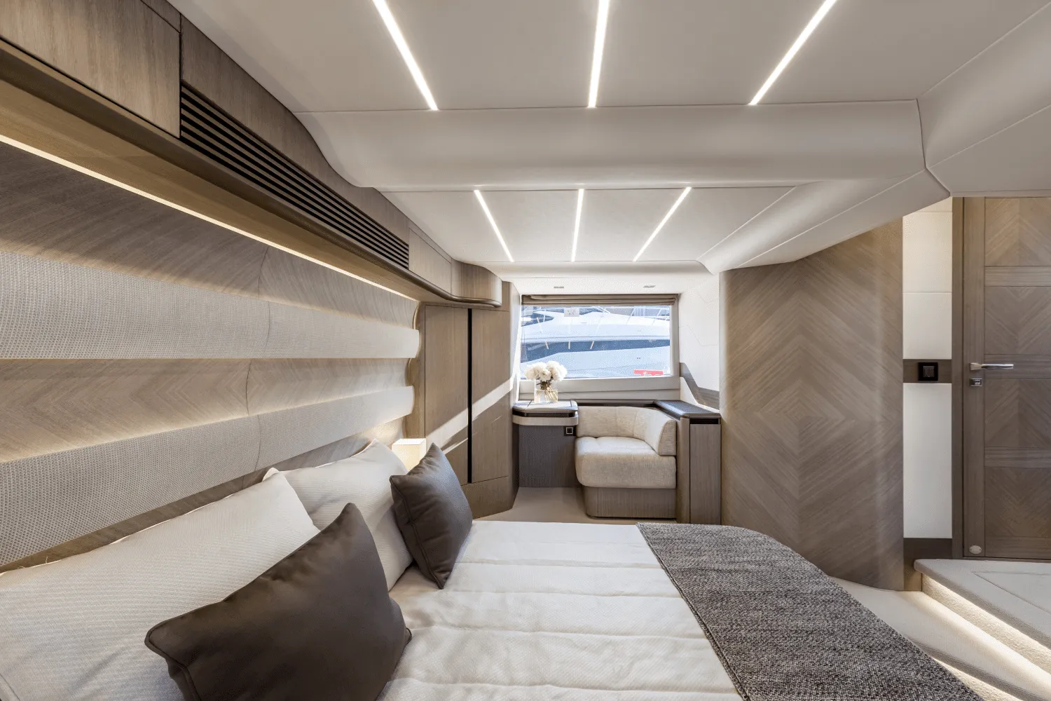 2026 Galeon 560 FLY Image Thumbnail #32