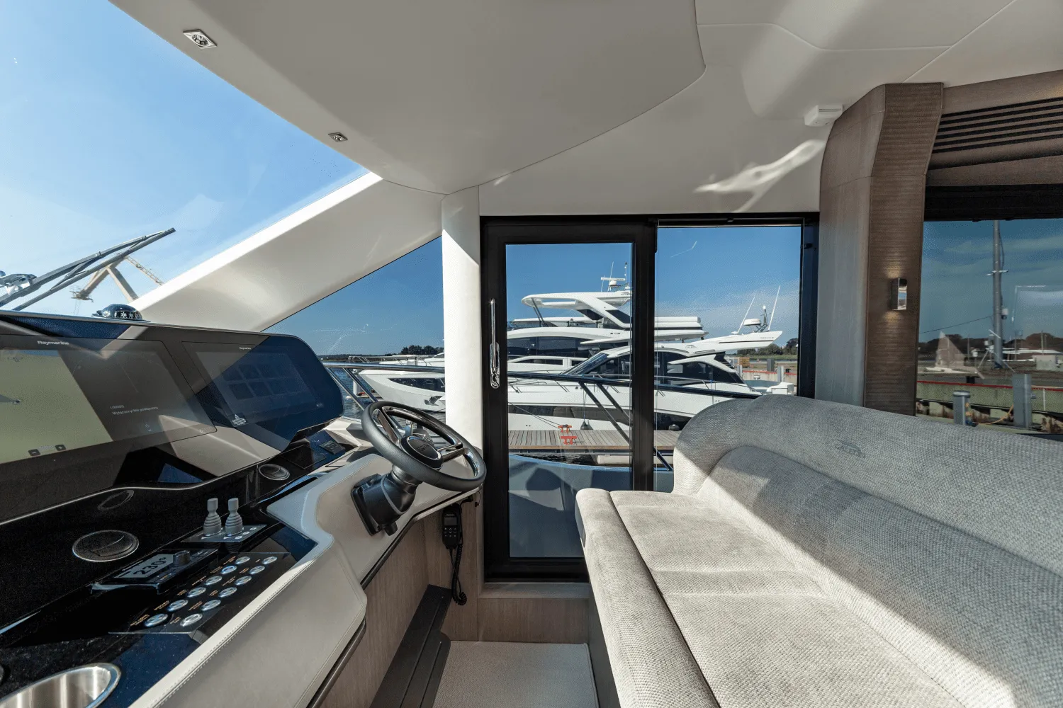 2026 Galeon 560 FLY Image Thumbnail #27