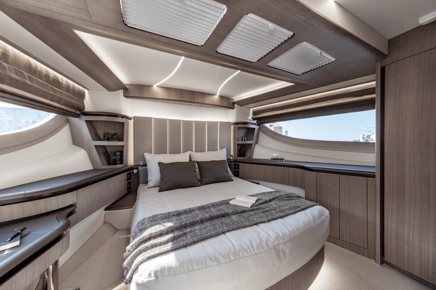2026 Galeon 560 FLY Image Thumbnail #23