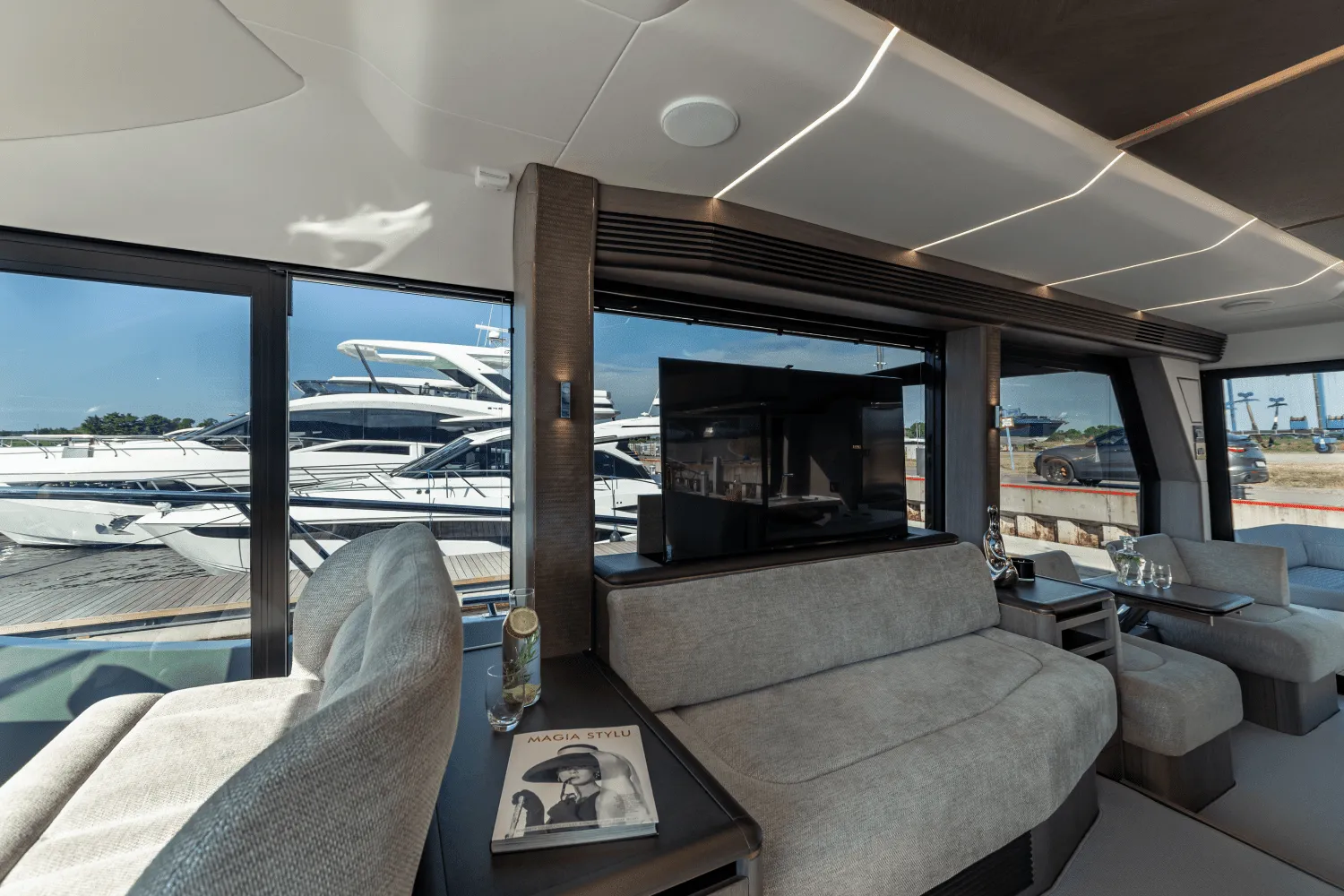 2026 Galeon 560 FLY Image Thumbnail #20