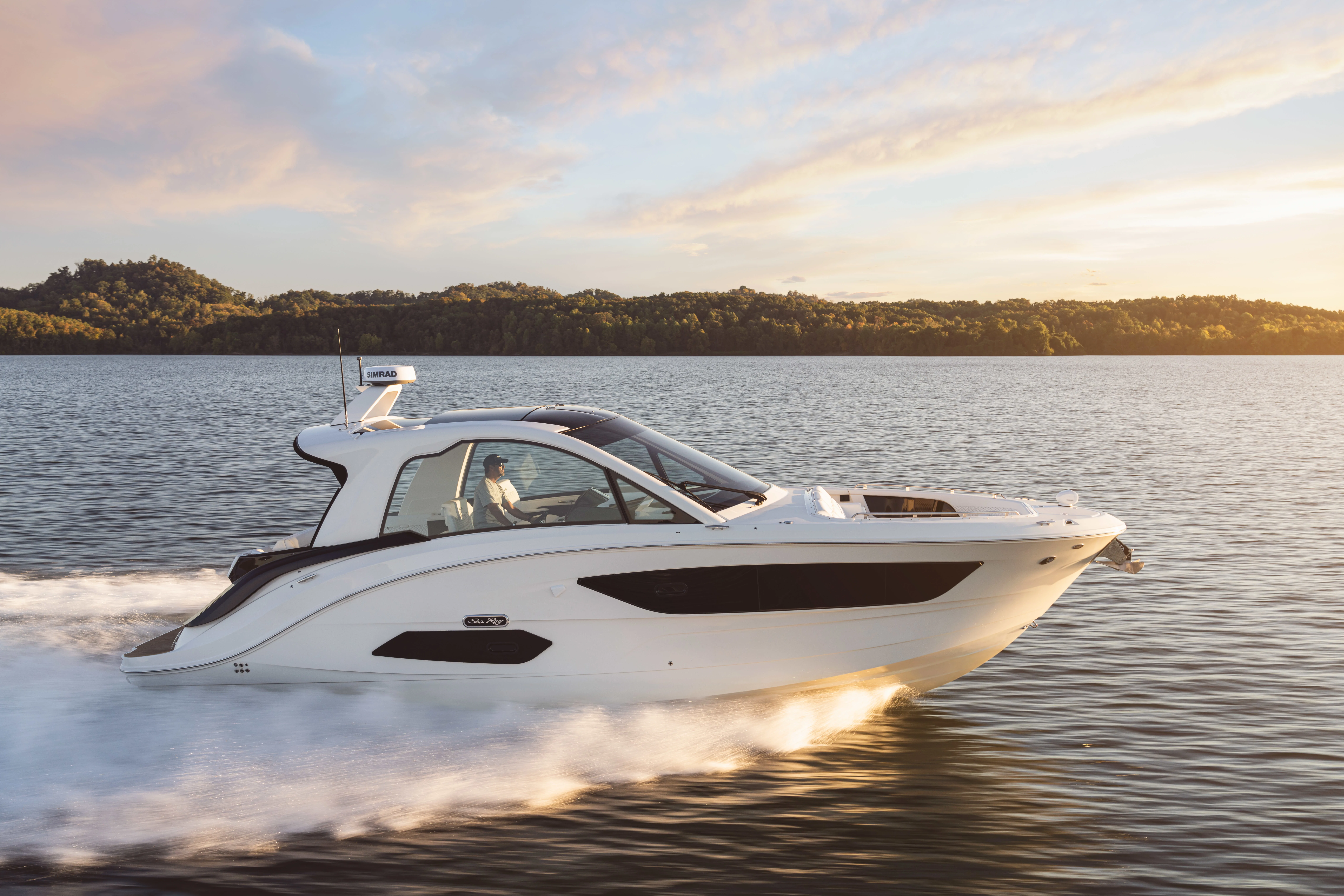 2025 Sea Ray Sundancer 370 Image Thumbnail #14