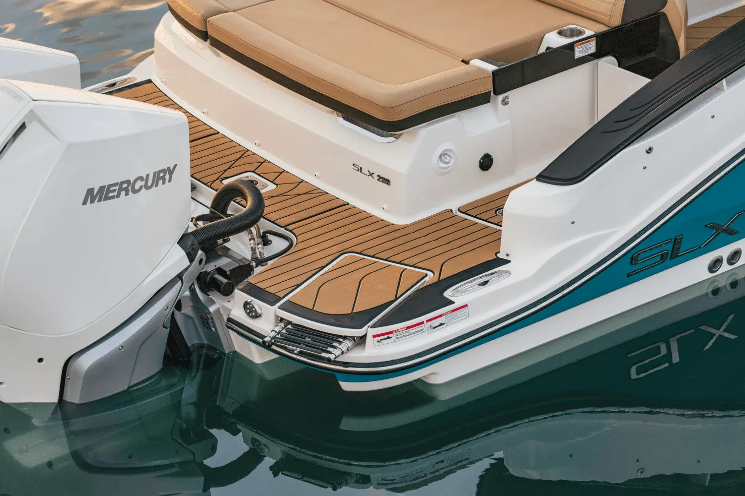 2026 Sea Ray SLX 280 Outboard Image Thumbnail #9