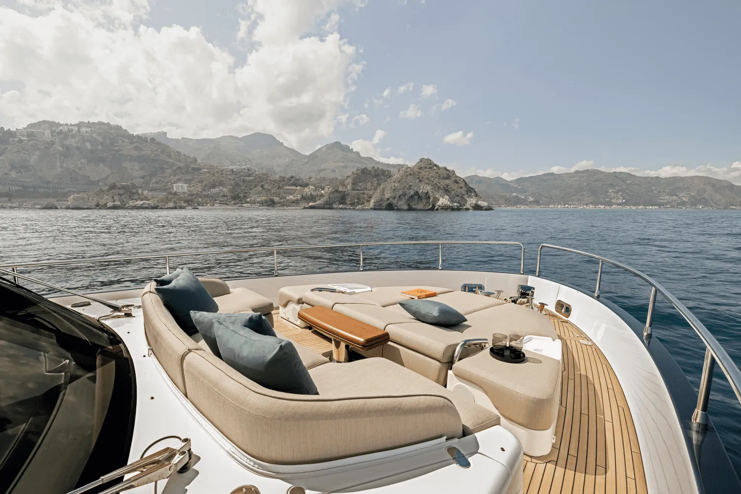 2026 Azimut Magellano 60 Image Thumbnail #7
