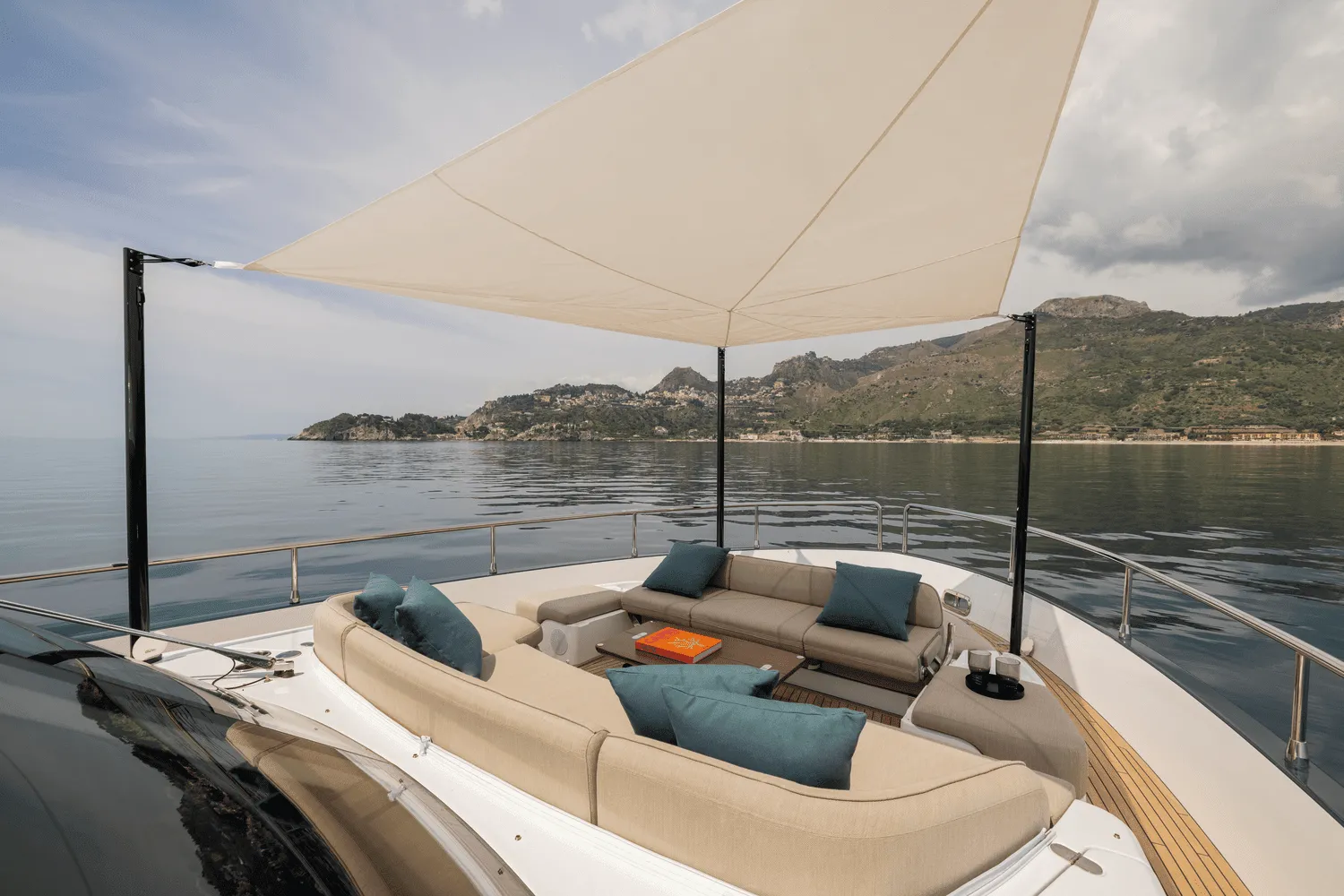 2026 Azimut Magellano 60 Image Thumbnail #15