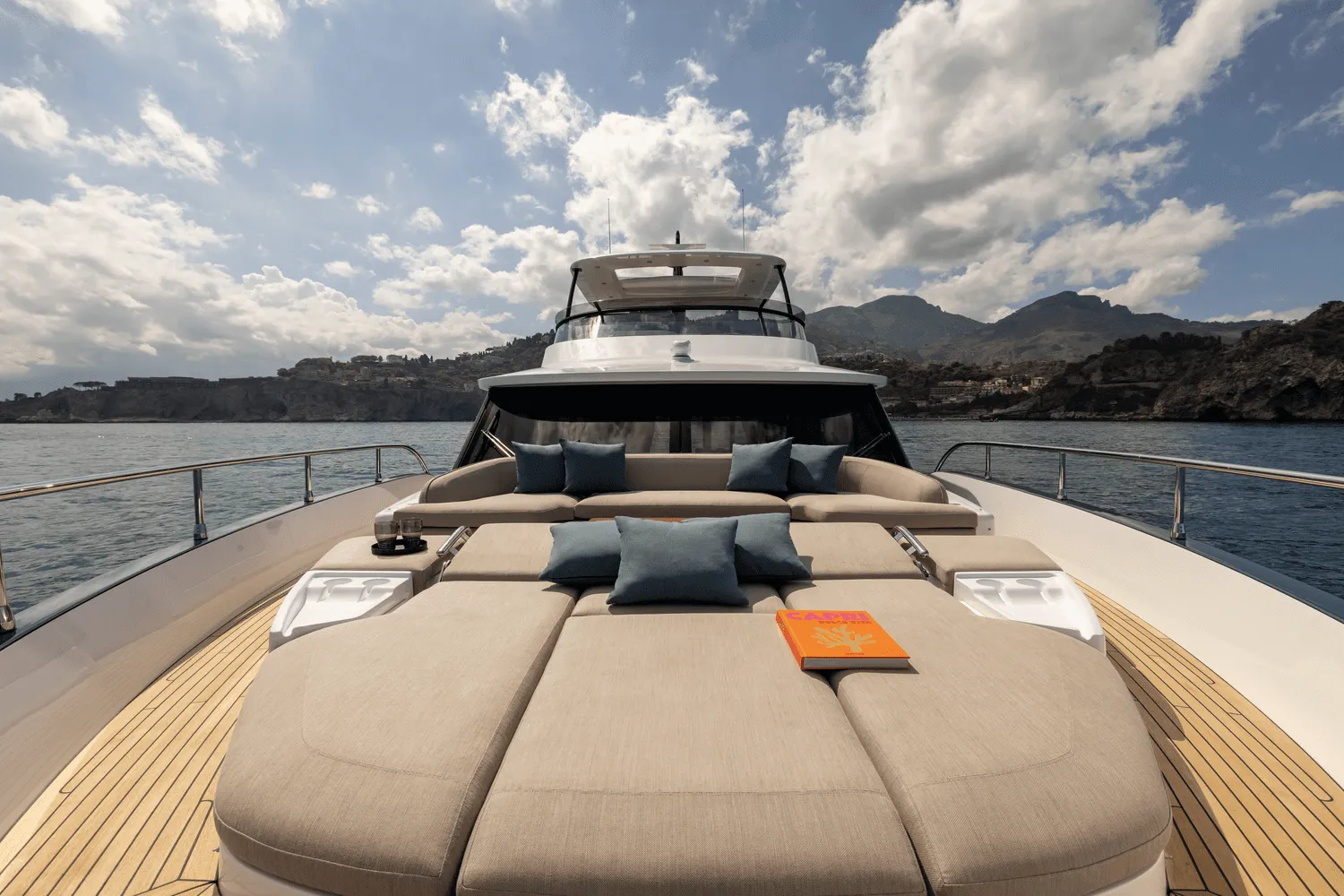 2026 Azimut Magellano 60 Image Thumbnail #6