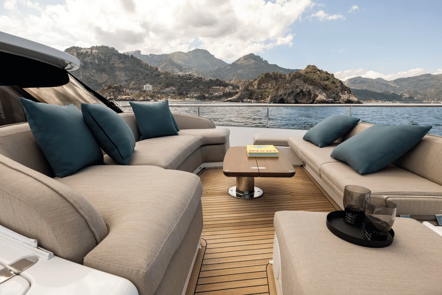 2026 Azimut Magellano 60 Image Thumbnail #9