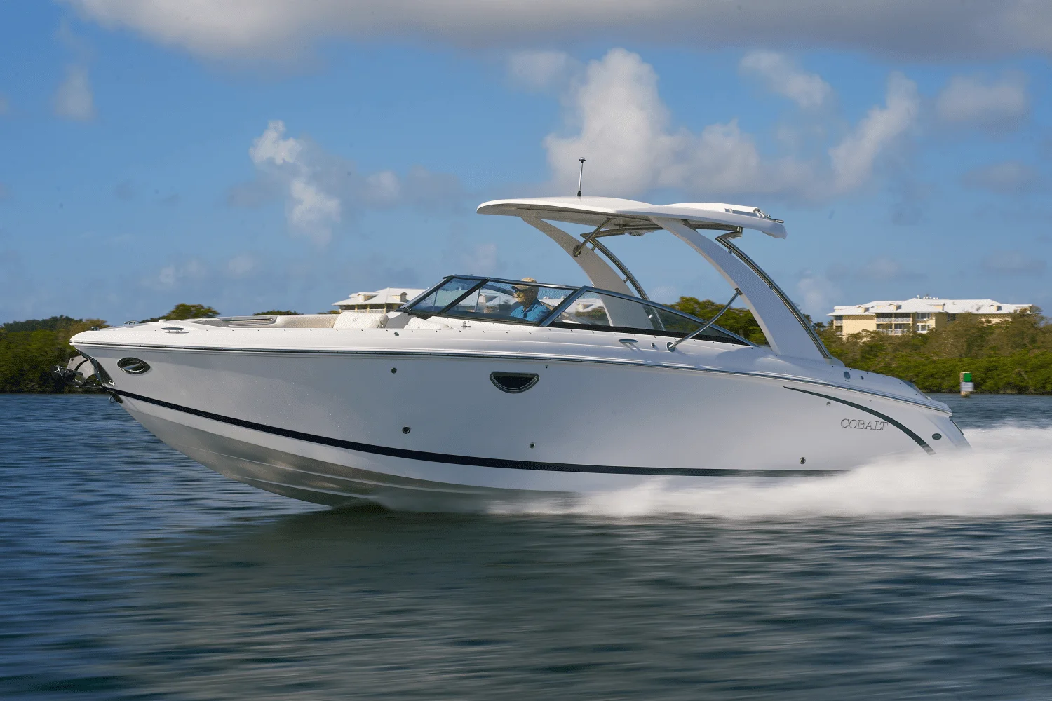 2026 Cobalt R31 Surf Image Thumbnail #4