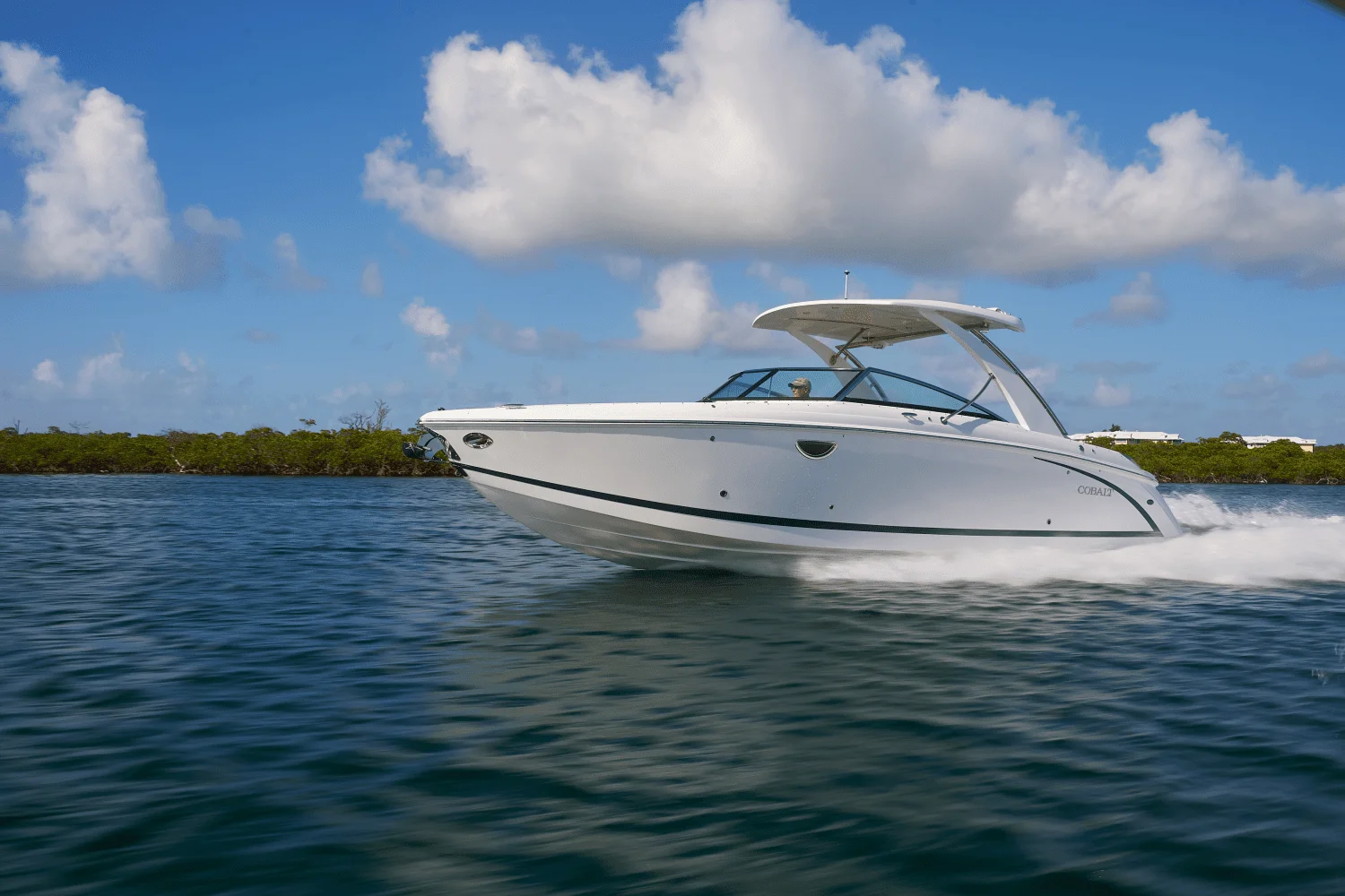 2026 Cobalt R31 Surf Image Thumbnail #2