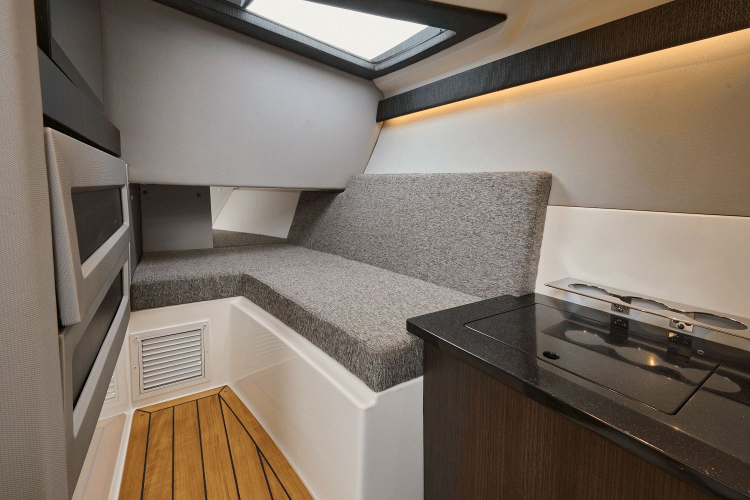 2026 Cobalt R33 Image Thumbnail #21