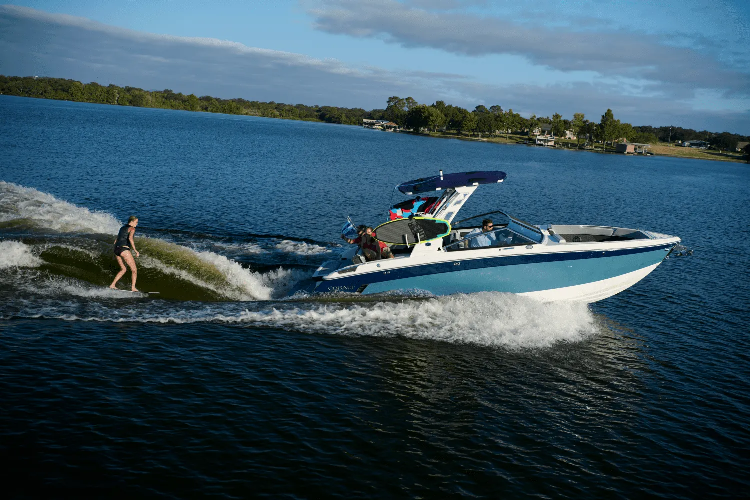 2025 Cobalt R8 Surf Image Thumbnail #17