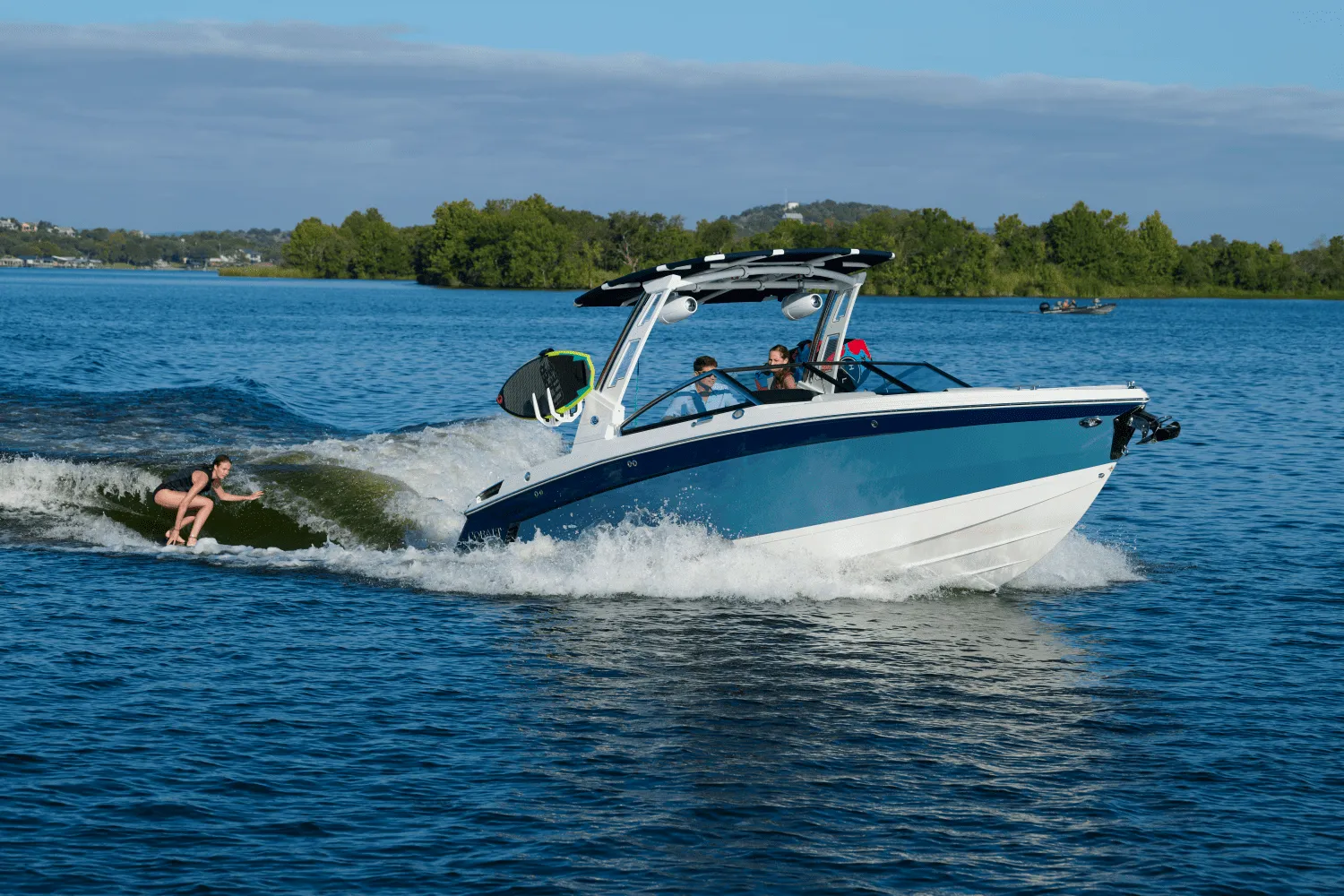 2025 Cobalt R8 Surf Image Thumbnail #12