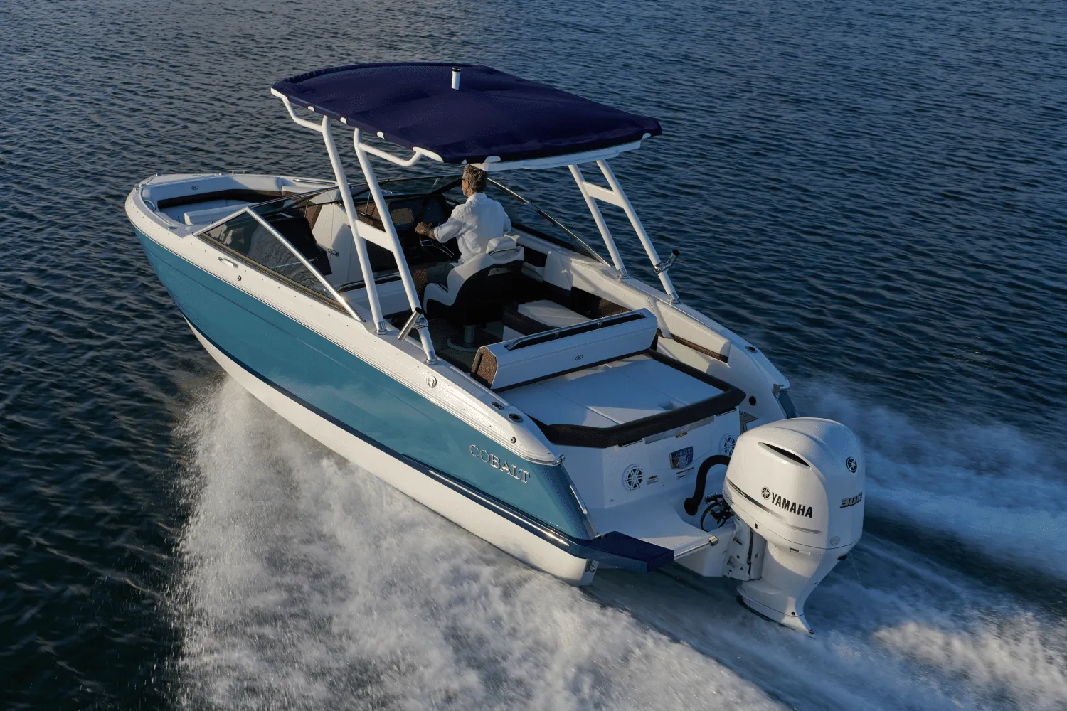 2025 Cobalt R4 Outboard Image Thumbnail #16