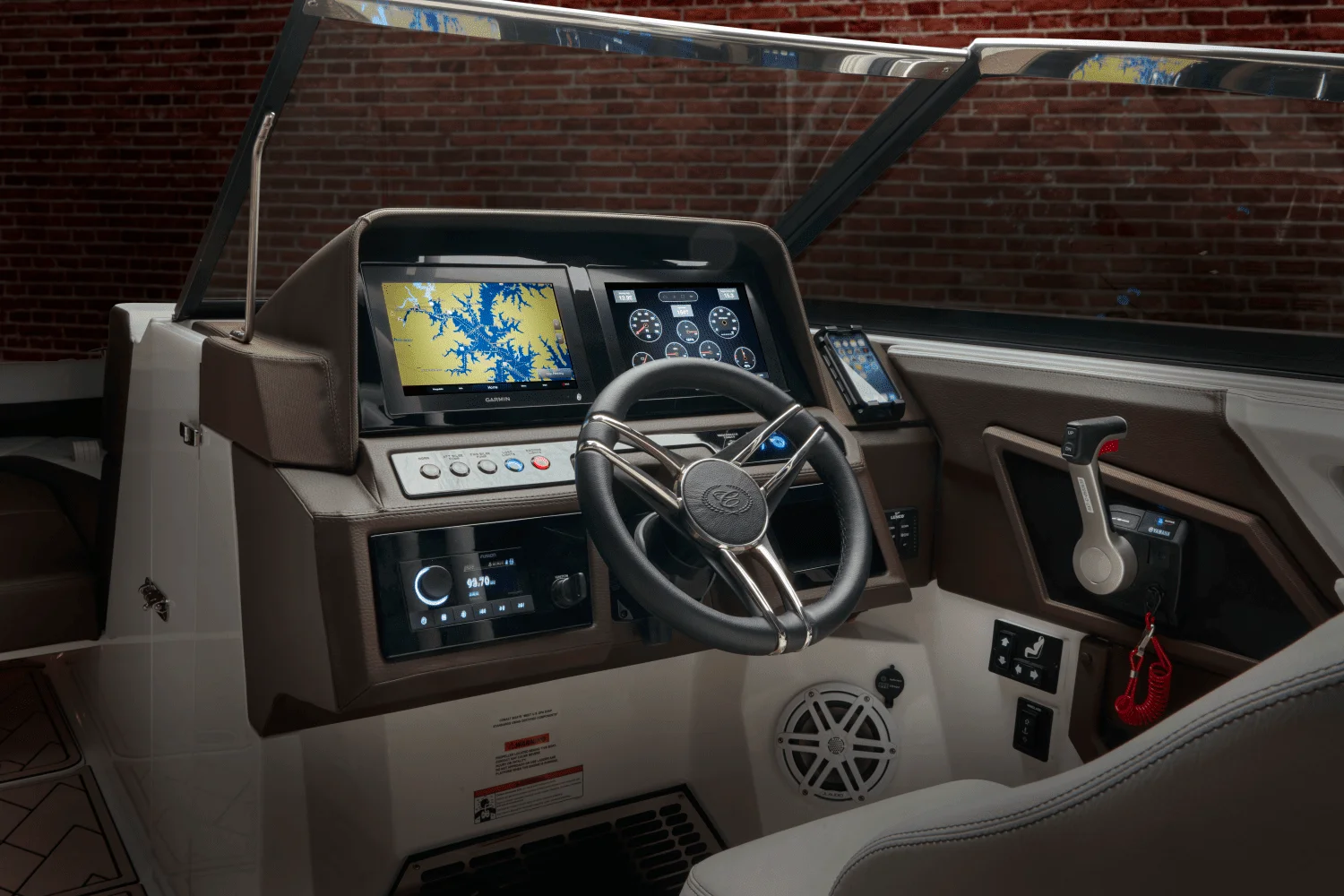 2026 Cobalt R4 Outboard Image Thumbnail #18