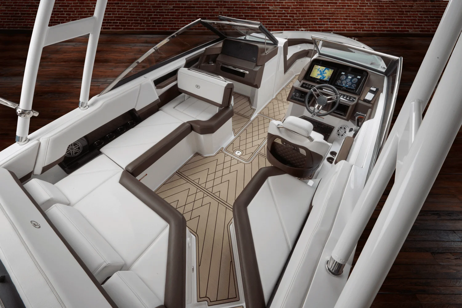 2026 Cobalt R4 Outboard Image Thumbnail #22