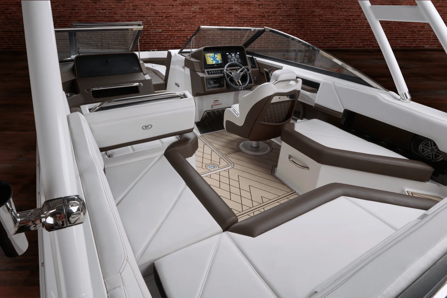 2026 Cobalt R4 Outboard Image Thumbnail #19