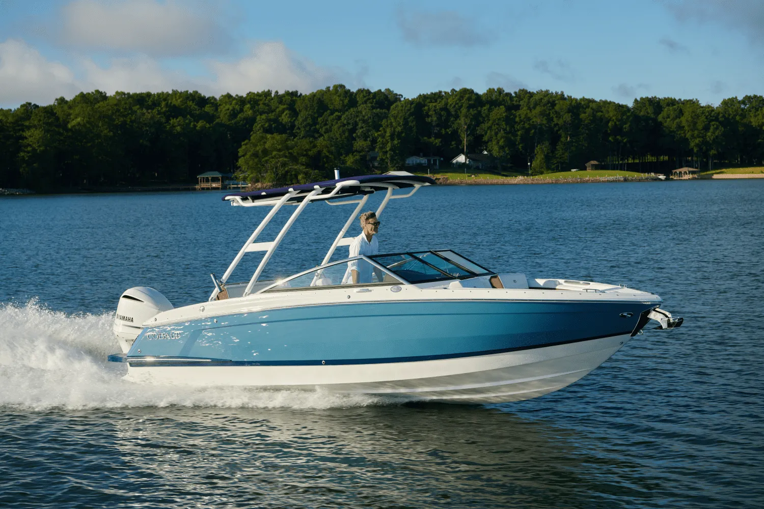 2025 Cobalt R4 Outboard Image Thumbnail #0