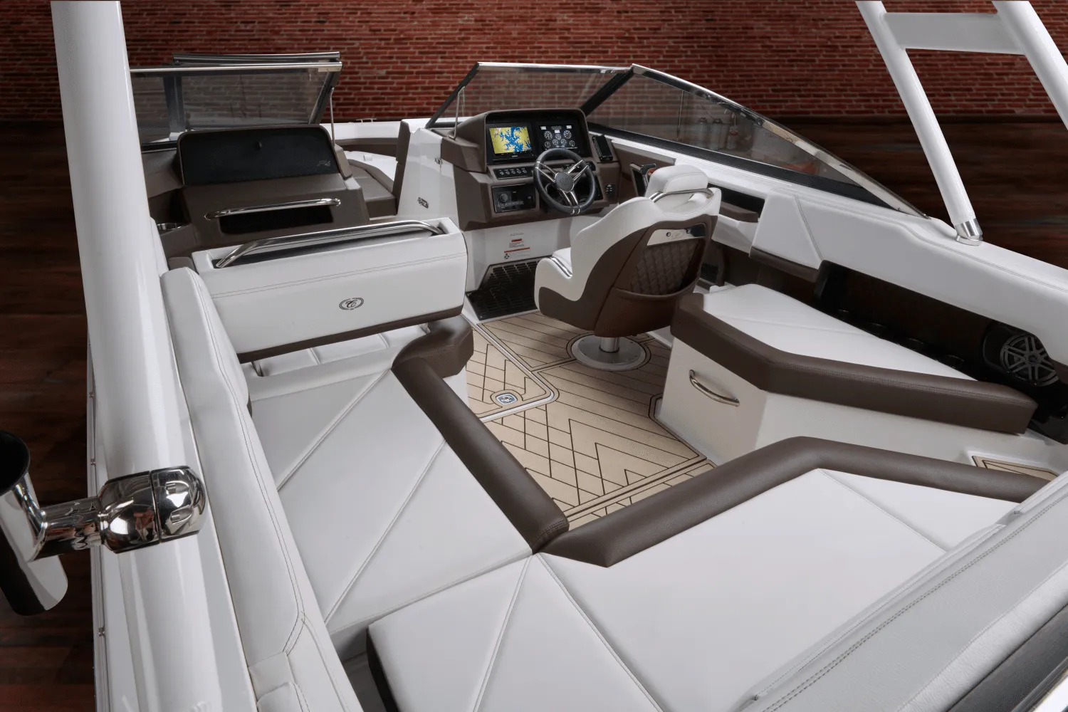 2025 Cobalt R4 Outboard Image Thumbnail #19