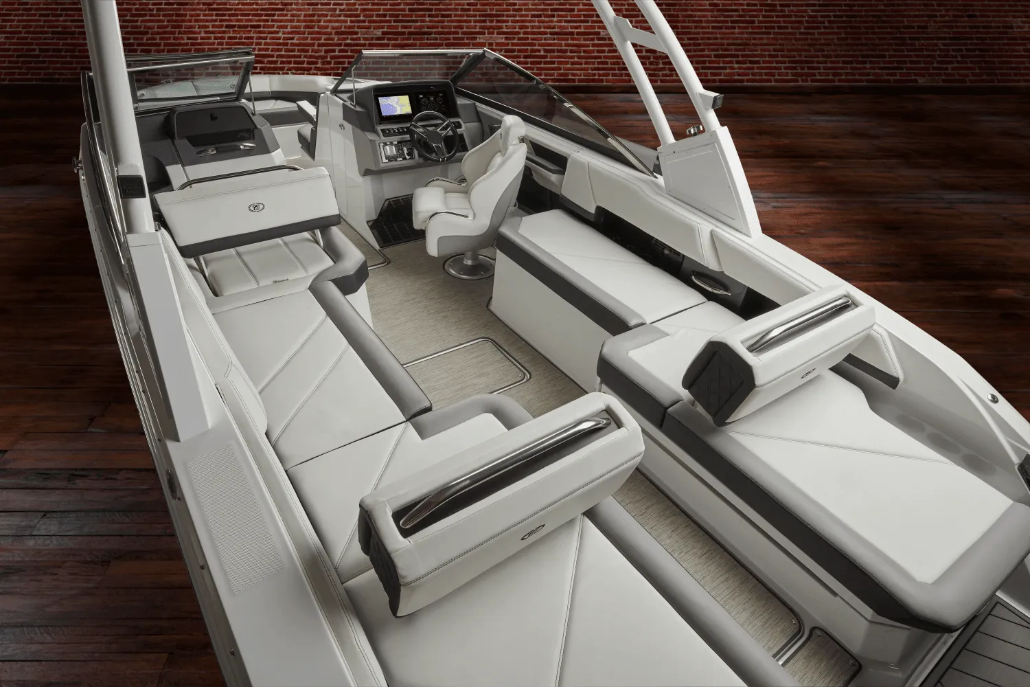2025 Cobalt R6 Outboard Image Thumbnail #38
