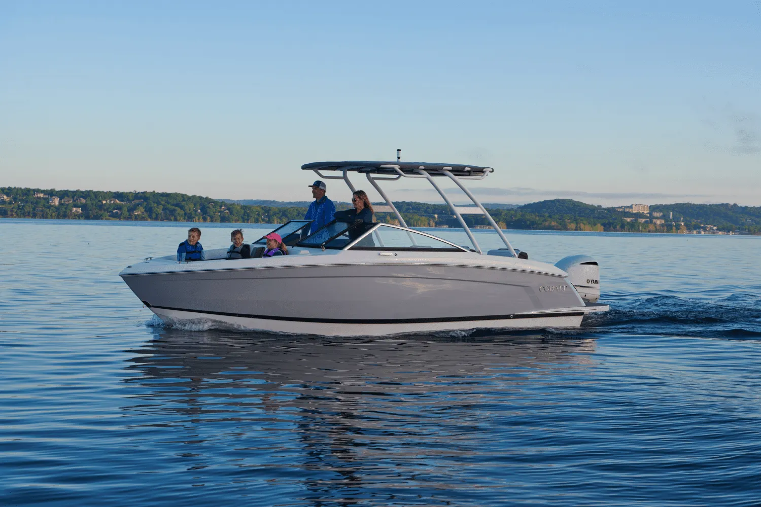 2025 Cobalt R6 Outboard Image Thumbnail #27