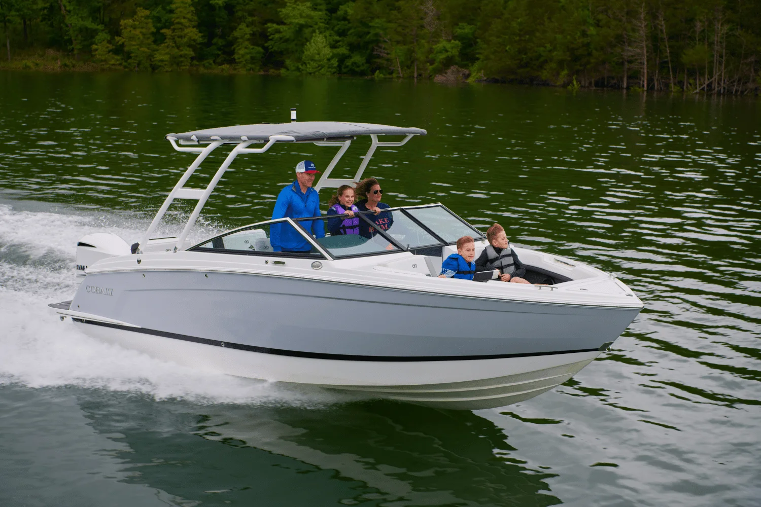 2026 Cobalt R6 Outboard Image Thumbnail #18