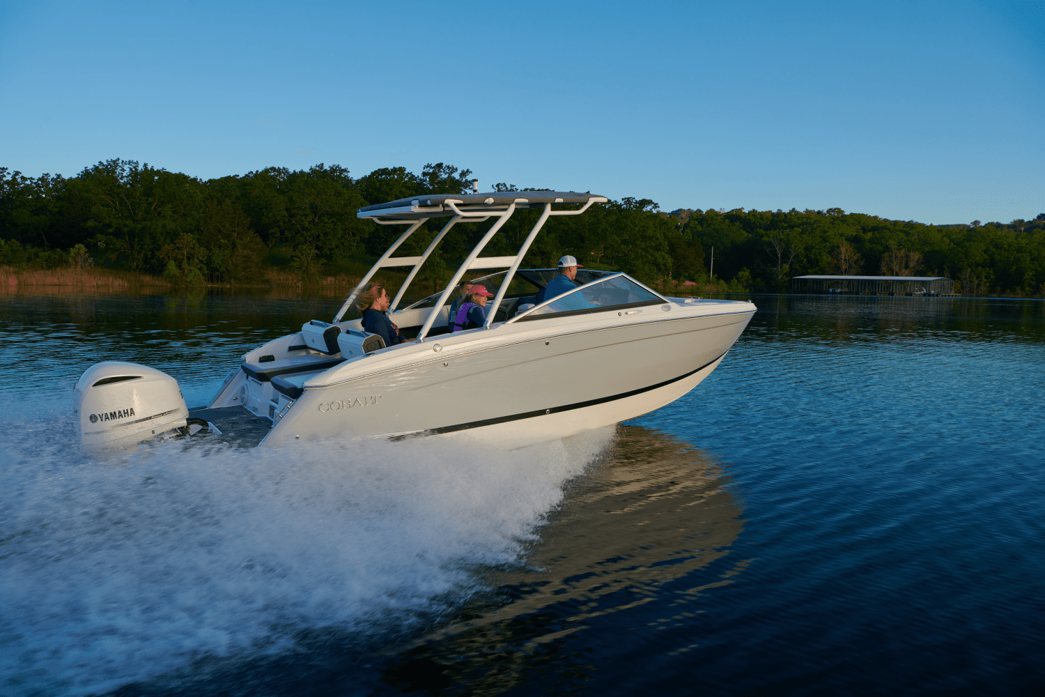 2026 Cobalt R6 Outboard Image Thumbnail #1