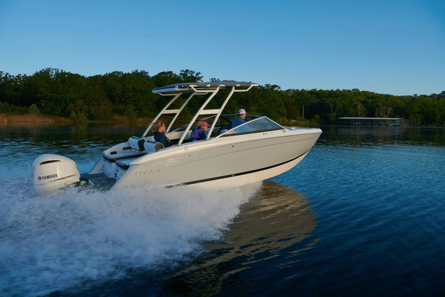 2026 Cobalt R6 Outboard Image Thumbnail #1