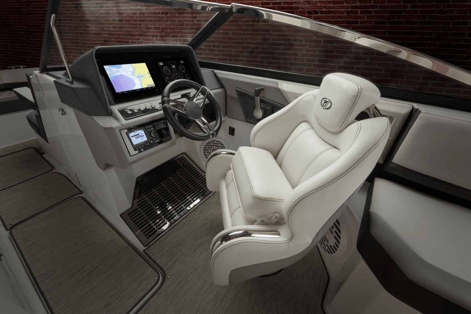 2026 Cobalt R6 Outboard Image Thumbnail #37