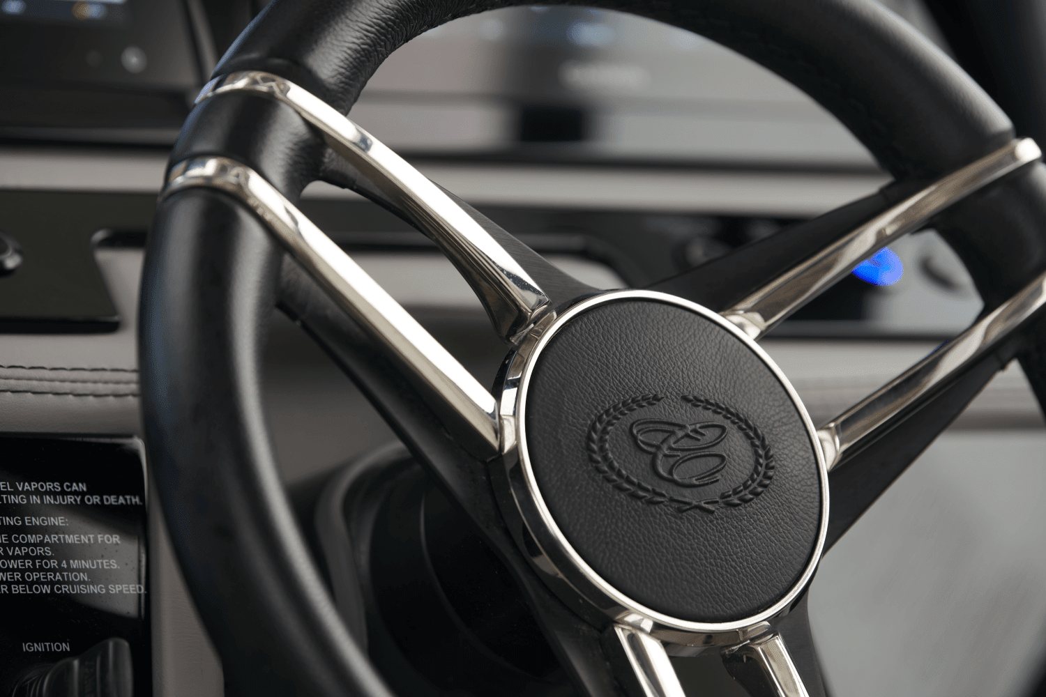 2026 Cobalt R6 Outboard Image Thumbnail #31