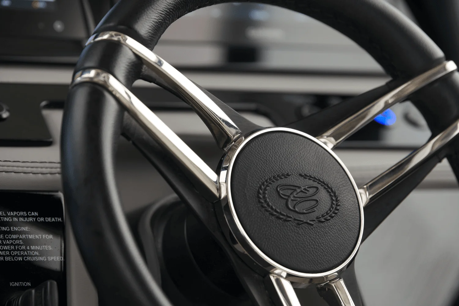 2026 Cobalt R6 Outboard Image Thumbnail #31