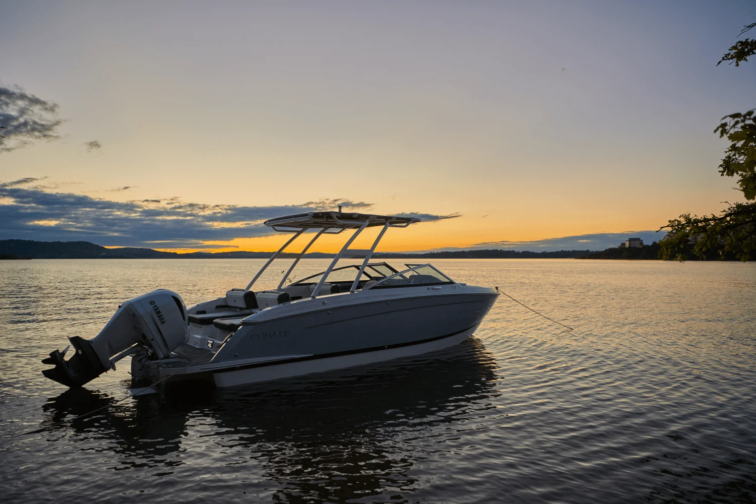 2026 Cobalt R6 Outboard Image Thumbnail #17