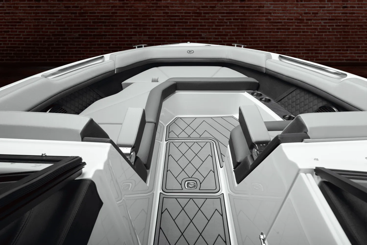 2025 Cobalt R8 Outboard Image Thumbnail #72