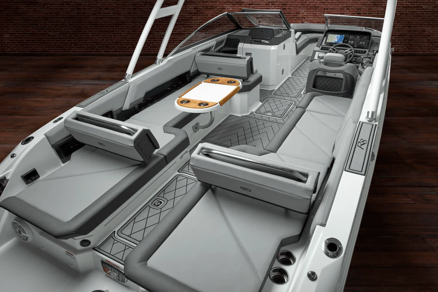 2025 Cobalt R8 Outboard Image Thumbnail #61