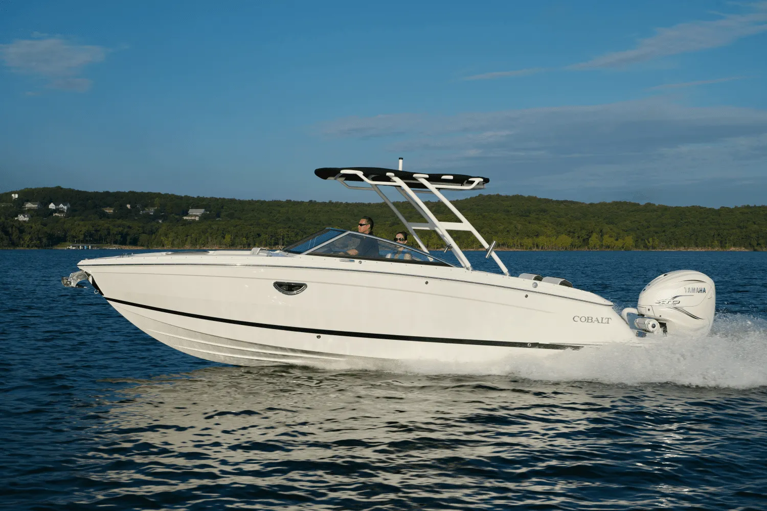 2025 Cobalt R8 Outboard Image Thumbnail #44