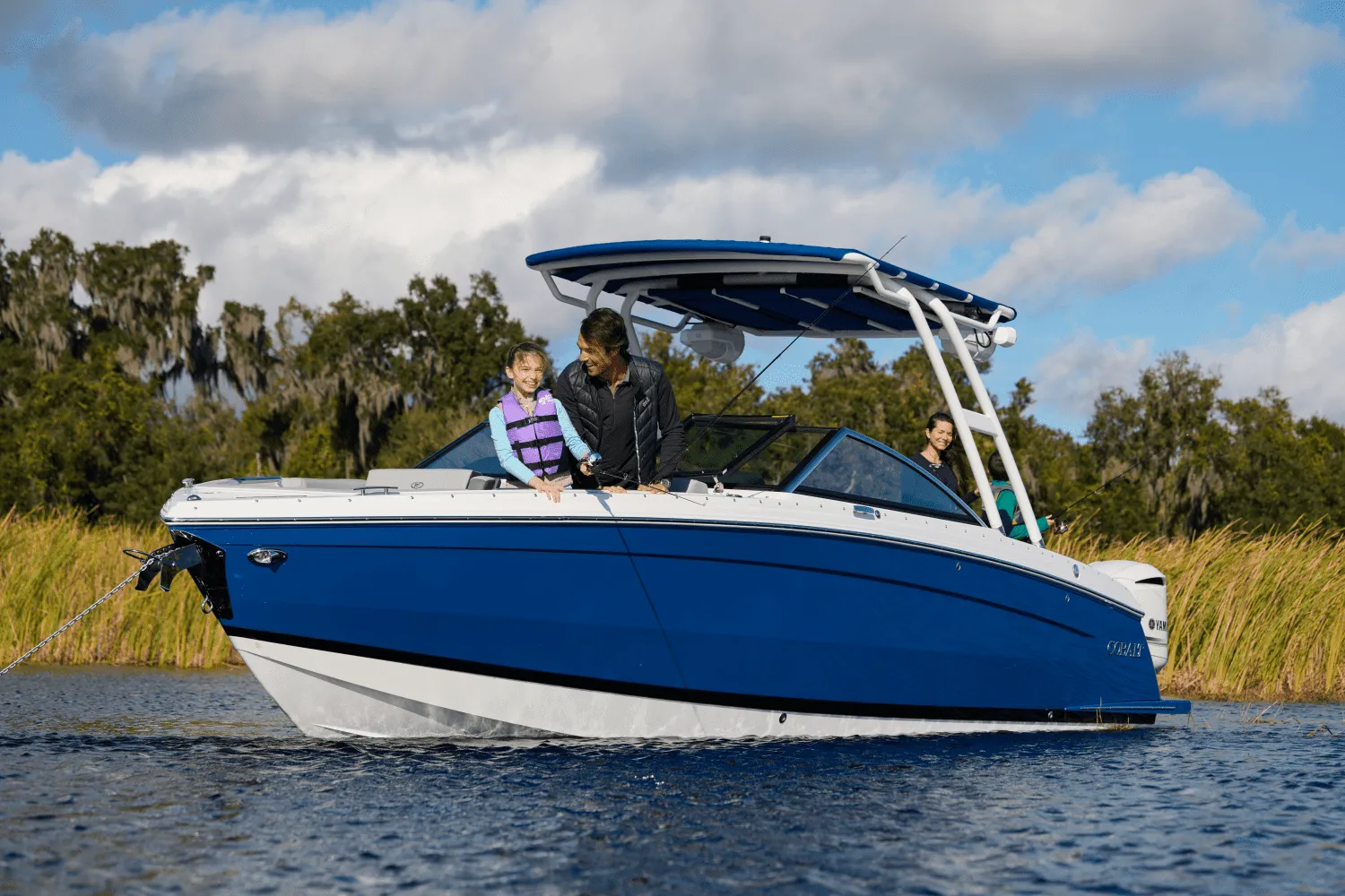 2025 Cobalt R8 Outboard Image Thumbnail #54