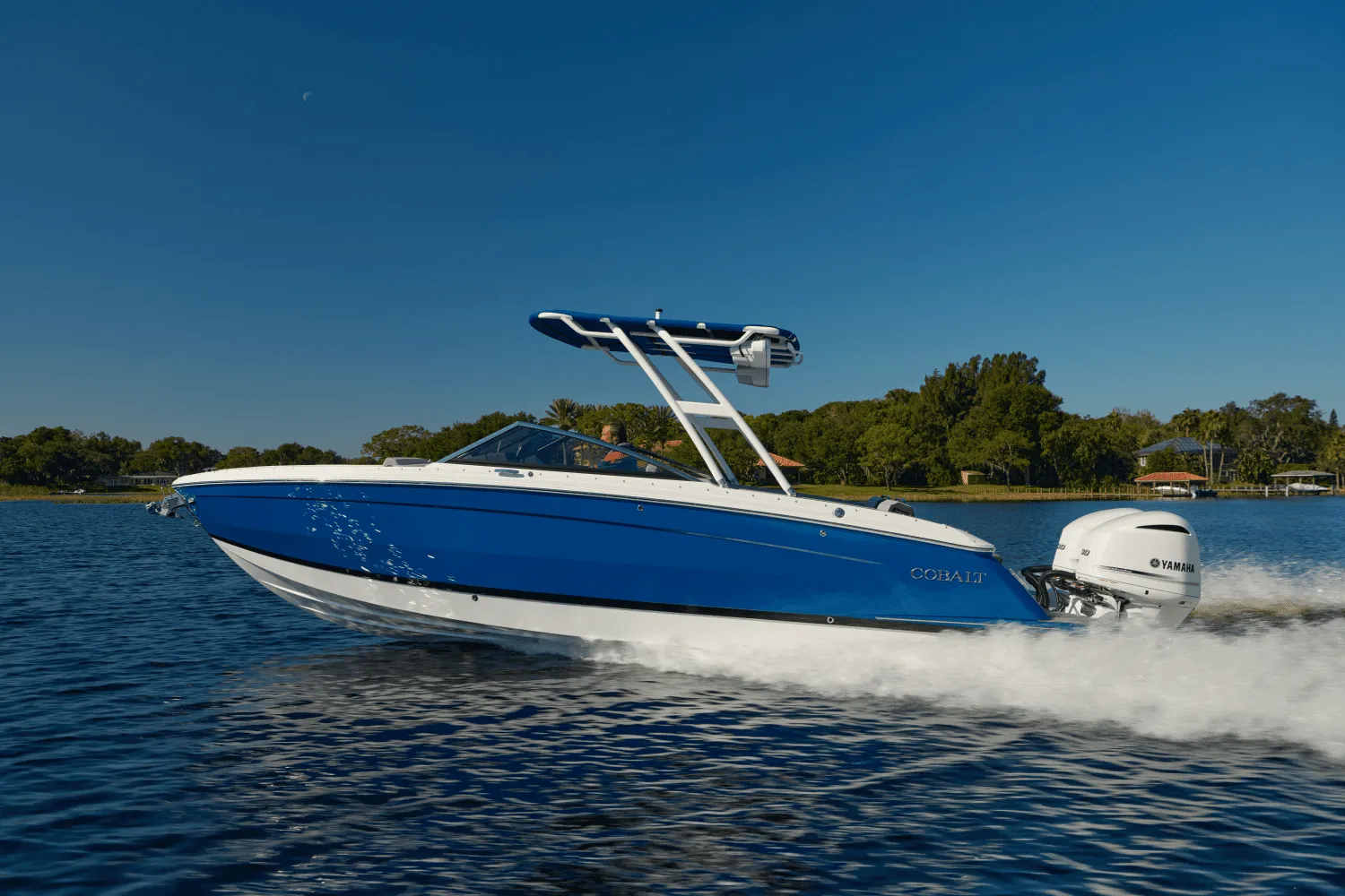 2025 Cobalt R8 Outboard Image Thumbnail #51