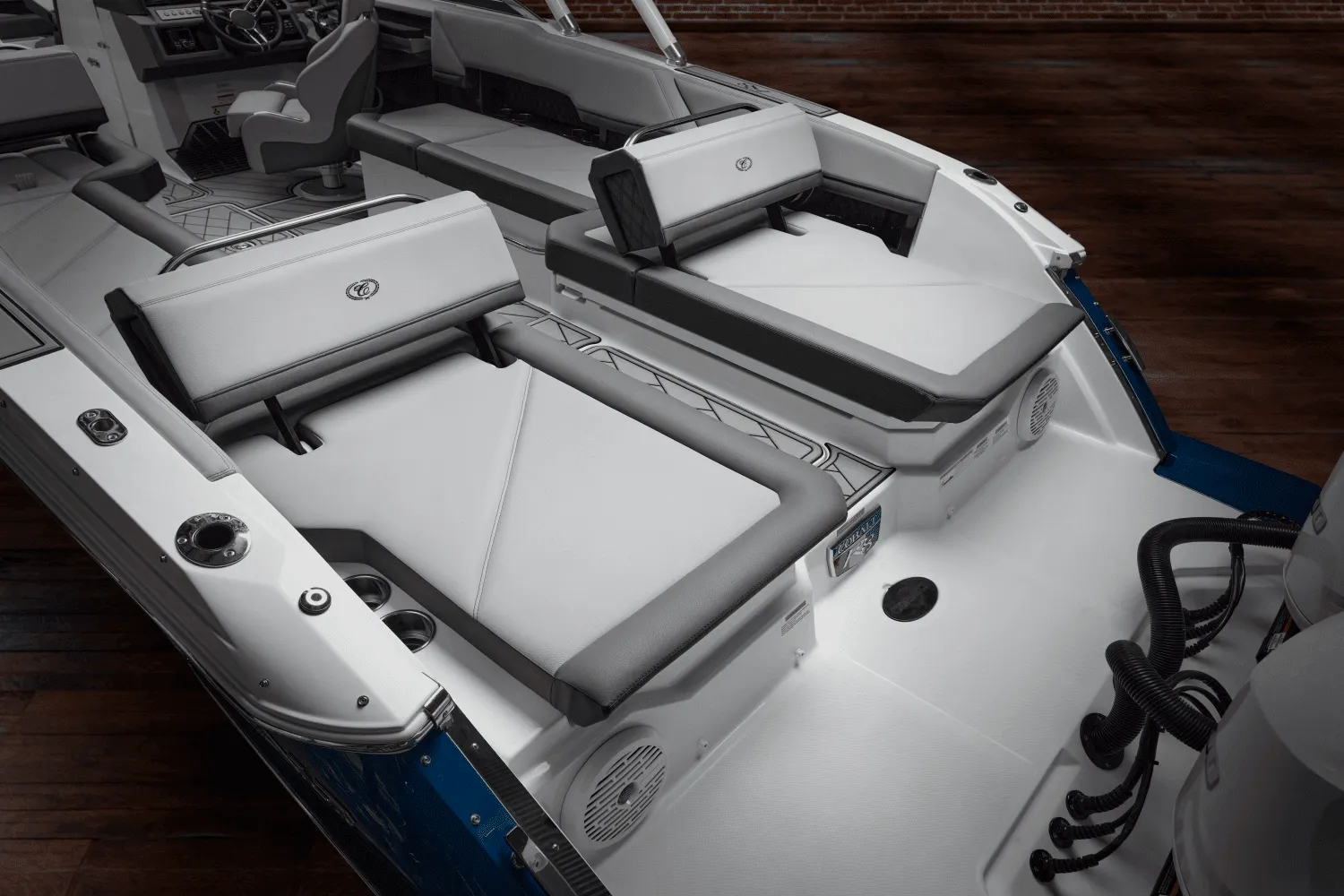 2025 Cobalt R8 Outboard Image Thumbnail #71
