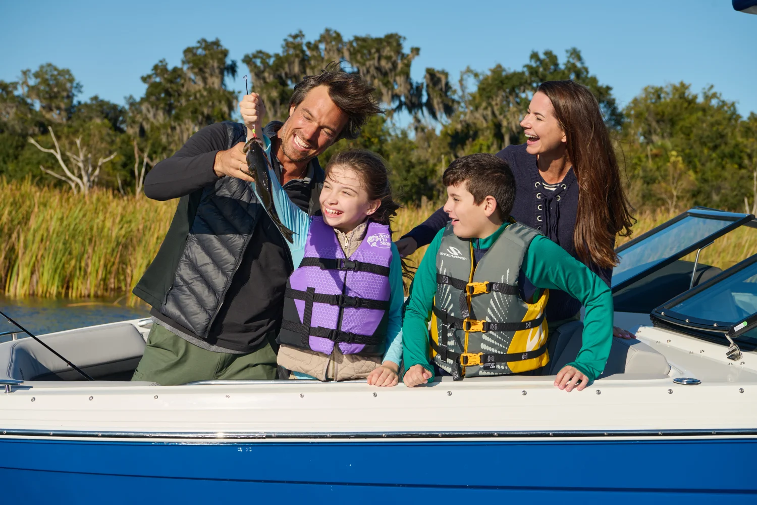 2026 Cobalt R8 Outboard Image Thumbnail #20