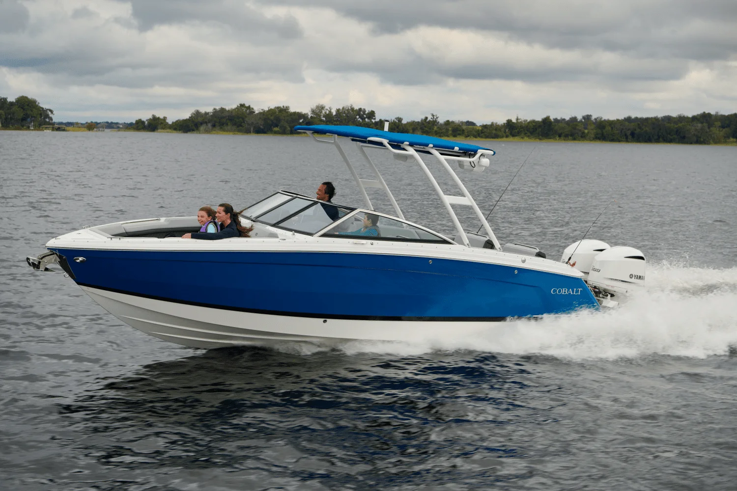 2026 Cobalt R8 Outboard Image Thumbnail #56